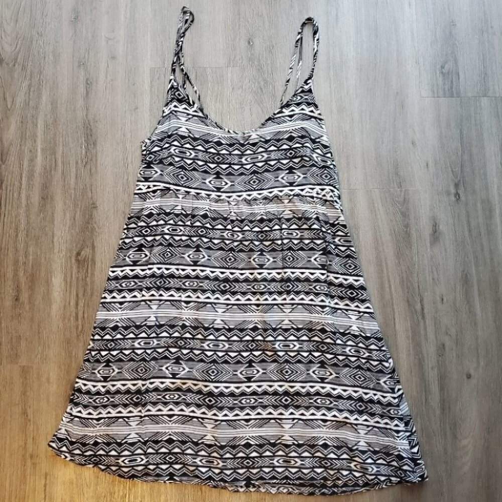 Dress - Picture 1 of 5